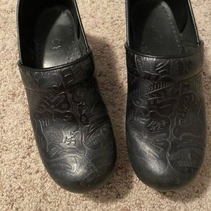 Dansko clogs size 38